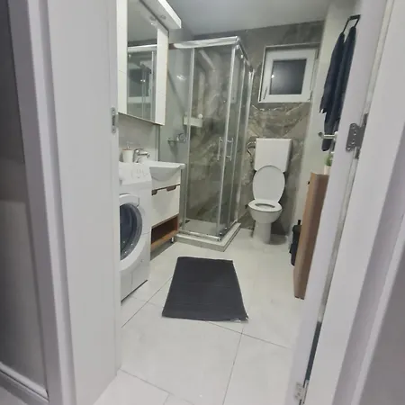 Marash - Stan Na Dan 아파트 *